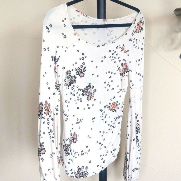 Free People-To The Tropics Tee.. Size L - Picture 10 of 12